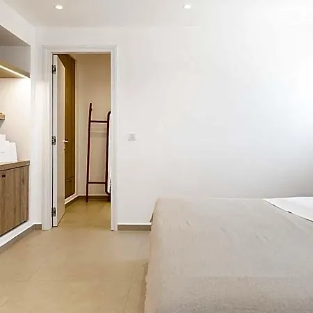 Kameo, ホテル 4*